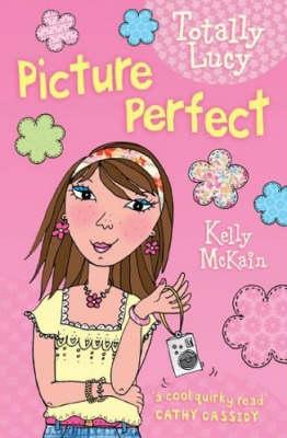 USBORNE TOTALLY LUCY PICTURE PERFECT